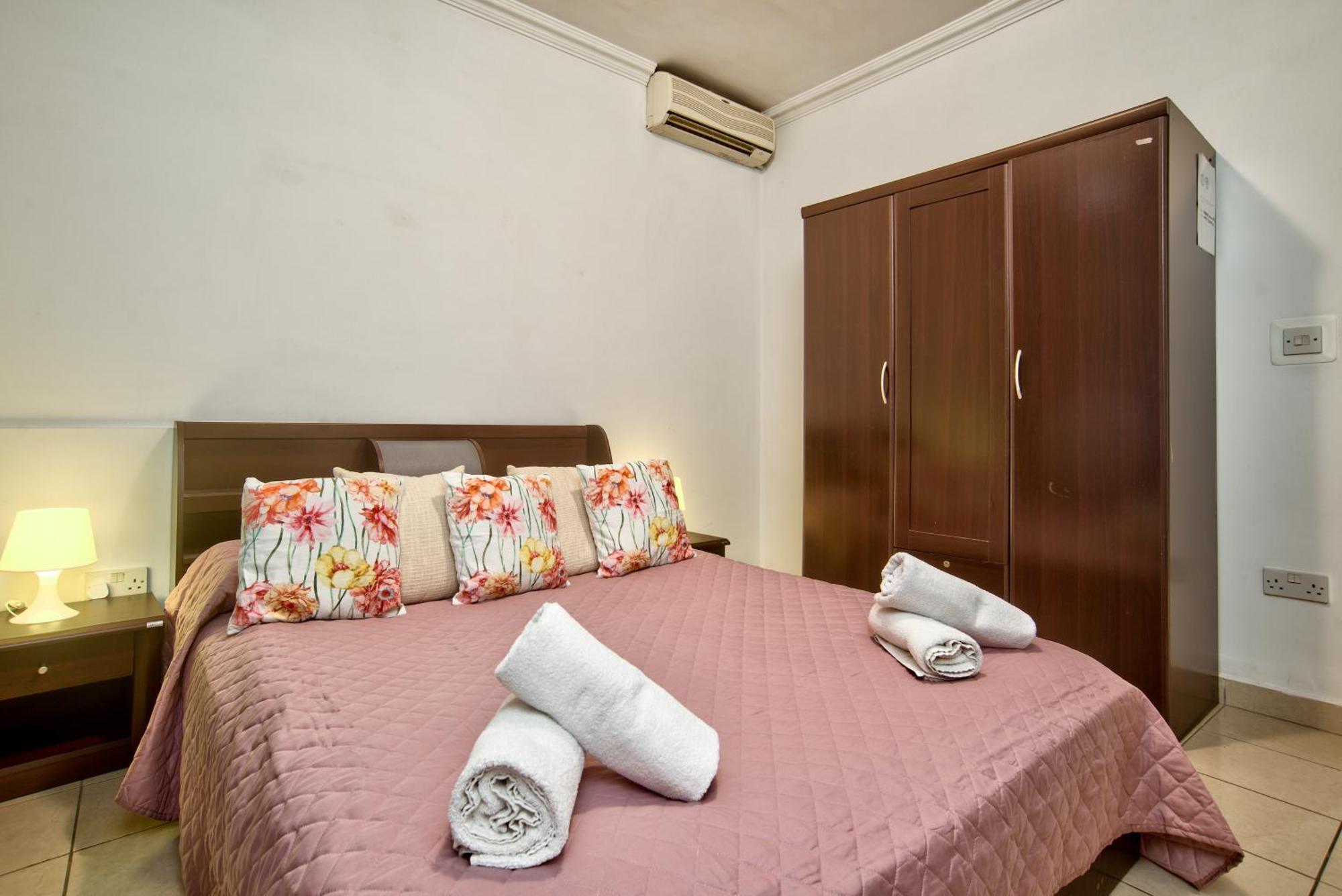 Morina Court - Seaview Apartments And Penthouse In St Julians By Shortletsmalta San Ġiljan Extérieur photo